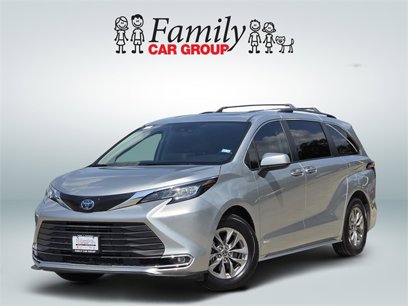 Used 2021 Toyota Sienna XLE