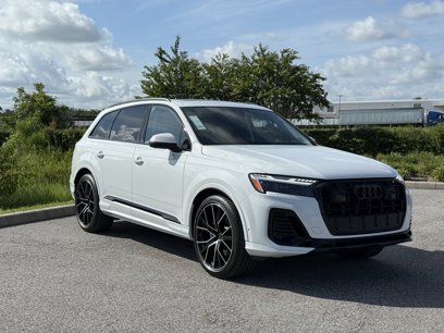 New 2025 Audi Q7 3.0T Prestige