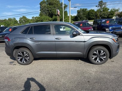 New 2025 Volkswagen Atlas Cross Sport SE