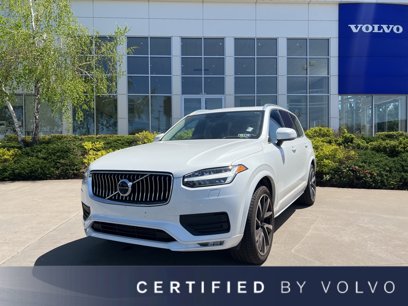 Used 2022 Volvo XC90 T6 Momentum w/ Advanced Package