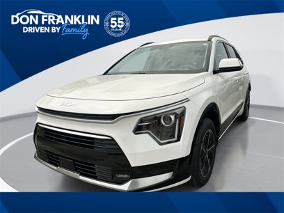 New 2025 Kia Niro SX