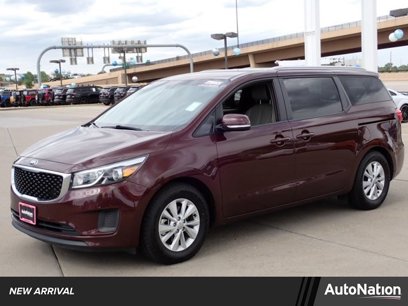 Used 2017 Kia Sedona LX w/ LX Essentials Premium Package