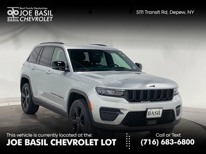 Used 2023 Jeep Grand Cherokee Altitude