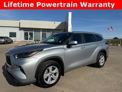 Used 2024 Toyota Highlander LE