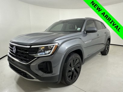 Used 2024 Volkswagen Atlas Cross Sport SE w/ Panoramic Sunroof Package