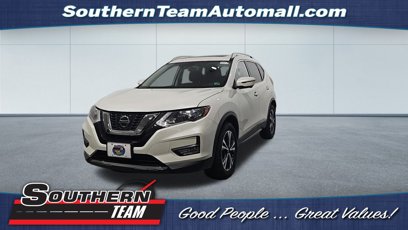 Used 2020 Nissan Rogue SV w/ Sun & Sound Touring Package