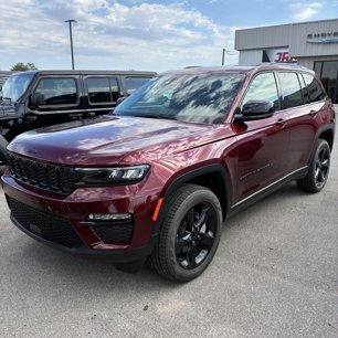 New 2025 Jeep Grand Cherokee Limited w/ Black Appearance Package