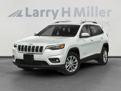 Used 2019 Jeep Cherokee Latitude Plus w/ Comfort/Convenience Group
