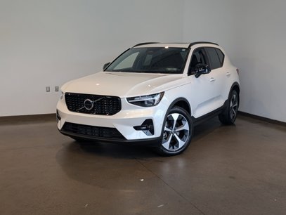 Used 2025 Volvo XC40 B5 Plus w/ Protection Package Premier