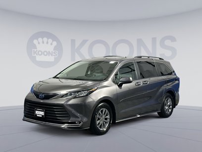 Used 2023 Toyota Sienna XLE