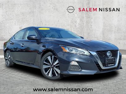 Used 2021 Nissan Altima 2.5 SV w/ SV Premium Package