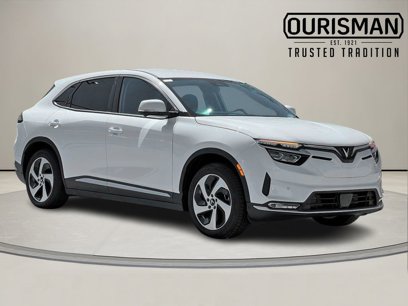 New 2025 VinFast VF 8 Eco