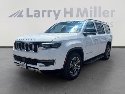 Certified 2024 Jeep Wagoneer Series II w/ Flexible Seating Group