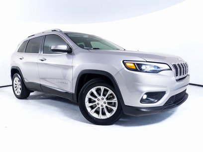 Used 2019 Jeep Cherokee Latitude w/ Popular Appearance Group