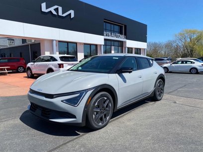 New 2025 Kia EV6 Light w/ Light LR Technology Package