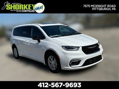 New 2025 Chrysler Pacifica Select