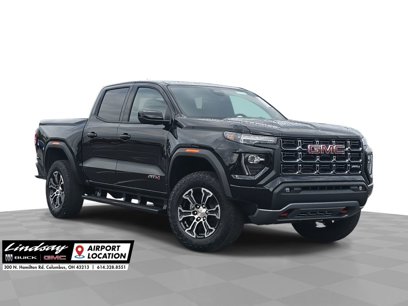 New 2025 GMC Canyon AT4 w/ AT4 Premium Package