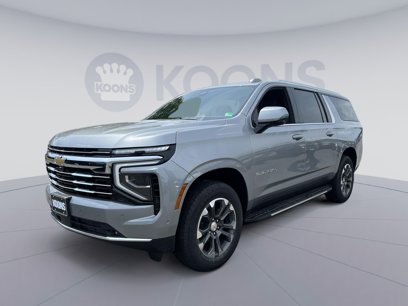 New 2025 Chevrolet Suburban LT w/ Comfort Package