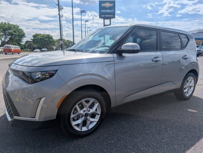 Used 2024 Kia Soul LX w/ Option Group 015