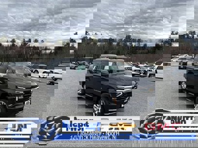 New 2025 Chevrolet Suburban LS