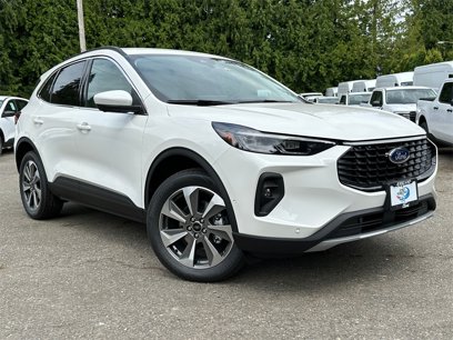 New 2024 Ford Escape Platinum w/ Premium Technology Package