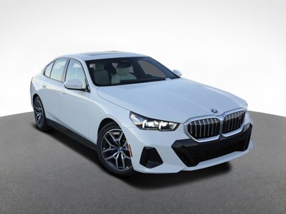 New 2025 BMW i5 xDrive40 w/ M Sport Package