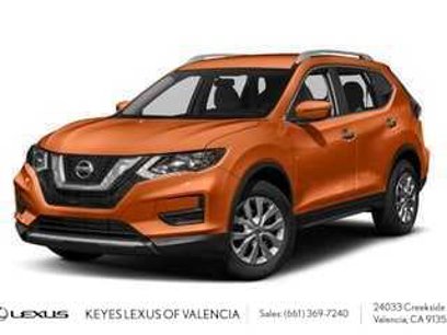 Used 2017 Nissan Rogue SV