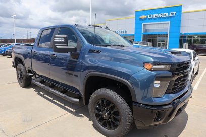 New 2025 Chevrolet Silverado 2500 Custom w/ Custom Value Package