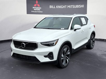 New 2025 Volvo XC40 B5 Ultra w/ Protection Package Premier