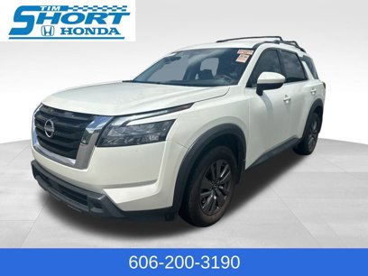 Used 2023 Nissan Pathfinder SV