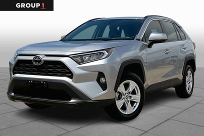 Used 2021 Toyota RAV4 XLE w/ Convenience Package