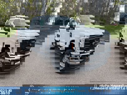 New 2025 Ford F250 XL w/ XL Chrome Package
