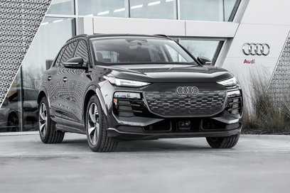 New 2025 Audi Q6 e-tron Prestige