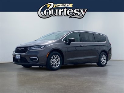 Used 2023 Chrysler Pacifica Touring-L
