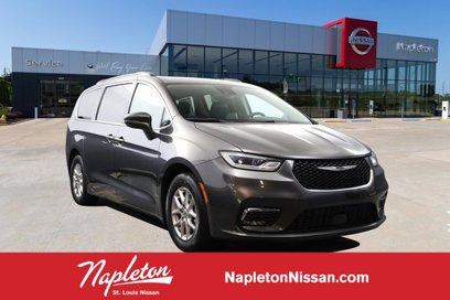 Used 2022 Chrysler Pacifica Touring-L