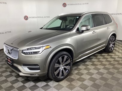 New 2022 Volvo XC90 T6 Inscription w/ Advanced Package