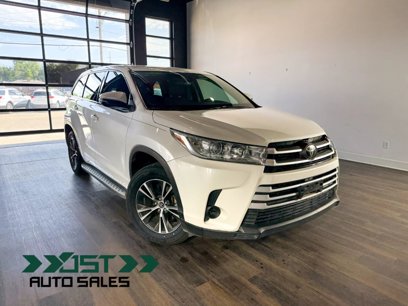 Used 2018 Toyota Highlander LE