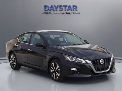 Used 2022 Nissan Altima 2.5 SV w/ SV Premium Package