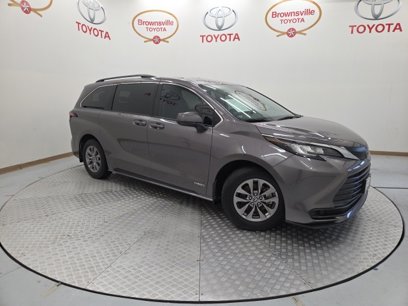 Used 2021 Toyota Sienna LE