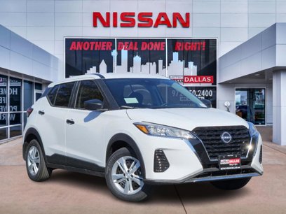 New 2025 Nissan Kicks Play S
