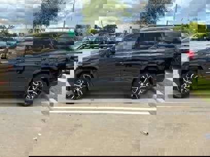 Used 2019 GMC Acadia SLT w/ Black Edition