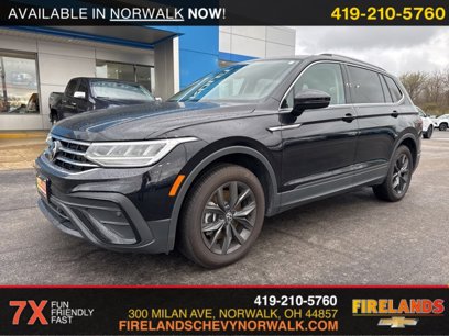 Used 2024 Volkswagen Tiguan SE w/ Panoramic Sunroof Package