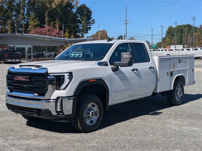 New 2025 GMC Sierra 2500 Pro w/ Convenience Package