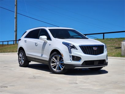 New 2025 Cadillac XT5 Premium Luxury w/ Technology Package