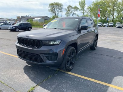 Used 2023 Jeep Grand Cherokee Altitude