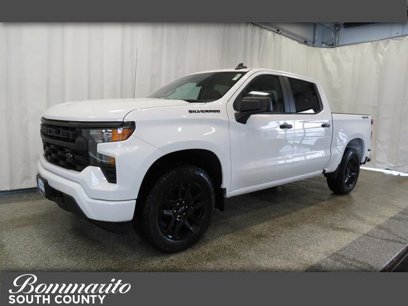 New 2024 Chevrolet Silverado 1500 Custom w/ Dark Appearance Package