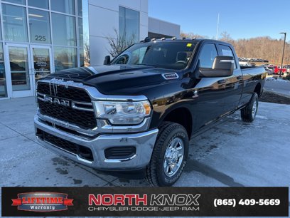 New 2024 RAM 2500 Tradesman w/ Chrome Appearance Group