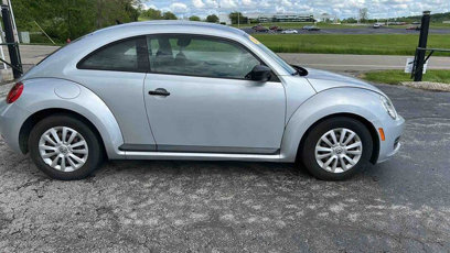 Used 2012 Volkswagen Beetle 2.5