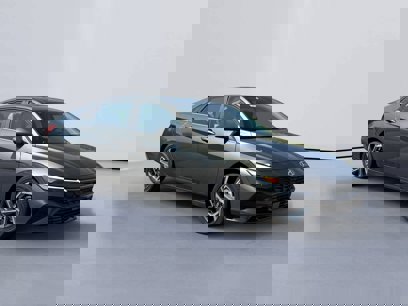 New 2025 Hyundai Elantra Limited