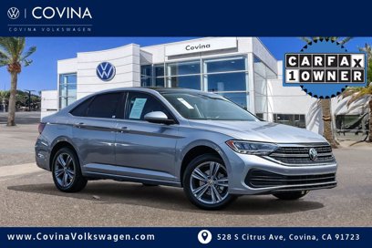 Used 2022 Volkswagen Jetta SE w/ Panoramic Sunroof Package